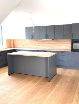 PENTHOUSE: MODERNE ARCHITEKTUR & DESIGN MIT ZWEI DACHTERRASSEN UND EBK ... - Petersberg (Hessen)