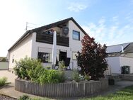 Schönes freistehendes 2-Familienhaus in ruhiger Seitenstraße in 76676 Graben-Neudorf - Graben-Neudorf