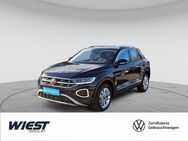 VW T-Roc, 1.5 l TSI Style, Jahr 2024 - Darmstadt