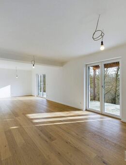 Kernsanierter Wohntraum in ruhiger Lage nähe Regensburg! Erdgeschoss mit Gartenanteil! - Lappersdorf