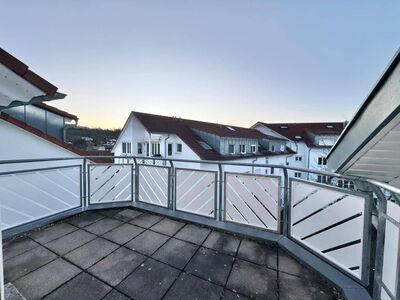 Sofort beziehbar! Geräumige 3 Zimmer Wohnung mit eigener Bühne in Besigheim!