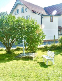 Vielseitiges und großzügiges Wohn- und Geschäftshaus mit Nebengebäuden! - Eisfeld