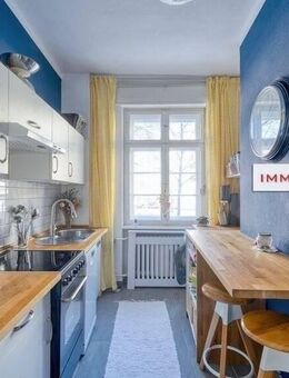IMMOBERLIN.DE - Charmante Wohnung mit Loggia in beliebter Lage nahe Brixplatz - Berlin