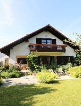 Exklusives Einfamilienhaus in begehrter 1a-Lage von Stadtbergen - Stadtbergen