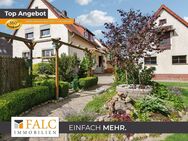 Ein-/Zweifamilienhaus, großer Garten, 3 Stellplätze, 1 Garage, Schuppen - Lahstedt
