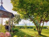 Klassisches Einfamilienhaus mit Einliegerwohnung, Doppelgarage und großem Garten in Altertheim - Altertheim