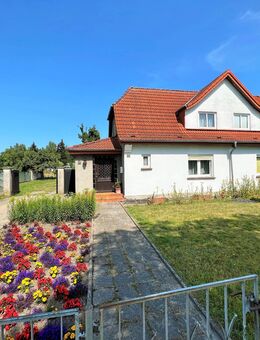 sanierungsbedürftige erweiterbare Doppelhaushälfte in Stadtweide mit 4,5 Zimmern, Garage, Keller - Rostock