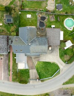 Handwerkertraum! 2-Familienhaus, Kapitalanlage, Wohnen und Refinanzieren mit Miete! 4km bis zur AB Auffahrt A61! - Nörtershausen