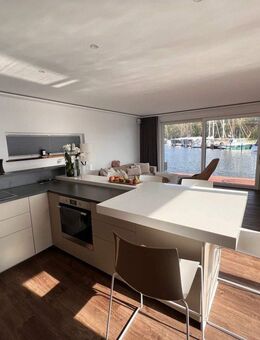 LUXUS Hausboot - 3 Etagen - 100m² Wohnen + 120 m² SONNENTERRASSE - Kamin, Kino, komplett individuell - Potsdam