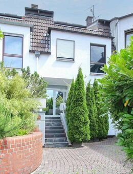 Leben in der Innenstadt: Gepflegtes Reihenmittelhaus samt Terrasse und TG-Stellplatz - Mettmann