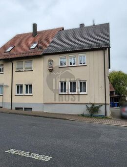 GEMÜTLICH WOHNEN MIT GROSSER GARAGE UND SCHREBERGARTEN - Külsheim