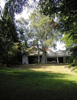 Außergewöhnlicher Bungalow mit Swimming Pool und großem Grundstück im Stadt-Zentrum Vlotho - Vlotho