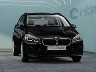 BMW 218, i Active Tourer Advantage, Jahr 2020 - München