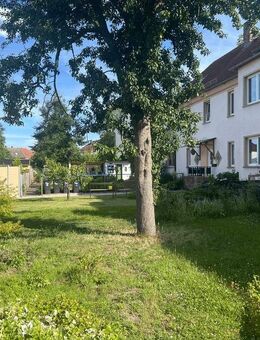 Charmante Residenz mit Großzügigem Garten - Borna