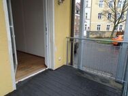 6-Zimmer Wohnung im 1. OG mit Balkon - zentrumsnah zu vermieten !!! - Weiden (Oberpfalz) Zentrum