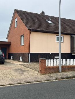 1-2-Familienfertighaus von Hausbau Zenker mit schönem Garten in Wolsdorf - Wolsdorf