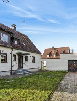 Charmante Doppelhaushälfte mit Renovierungsbedarf auf großzügigem Grundstück in Eichenau - Eichenau