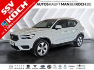 Volvo XC40, Momentum, Jahr 2021 - Berlin