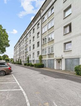 Gepflegte 4-Zimmer-Wohnung auf zwei Etagen in Duisburg-Buchholz - Duisburg