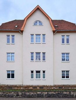 Echte 4-Raum-Wohnung! Bezahlbar und gut gelegen! - Meiningen