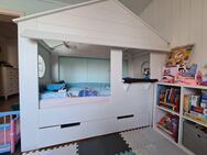 Hausbett Kinderbett 90×200 sehr guter Zustand, 290,-€ VB - Niederkassel