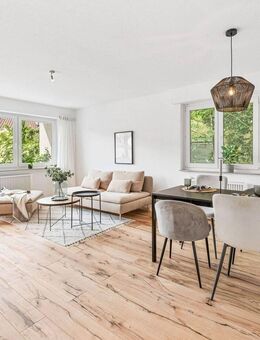 3 Zimmer Wohnung mit Balkon und 2 Garagen - Waiblingen