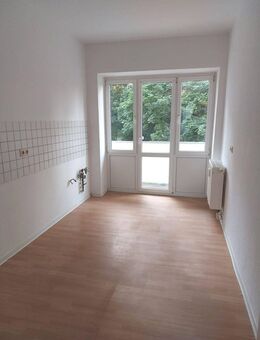 Schöne 4,5-R-Wohnung mit BLK.1.OG ca.87,00m2 zu vermieten In MD -Stadtfeld Ost - Magdeburg
