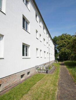 ++Charmante 2-Raumwohnung mit Einbauküche++ - Borna