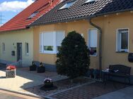 Doppelhaushälfte/ArtMaisonette, groß. Wohnzimmer, 3 Schlafzimmer, gr. Wohnküche, W-D-Bad, Terrasse/Garten/Carport, 120 qm Wohnfl., in Wesseling-Urfeld - Wesseling