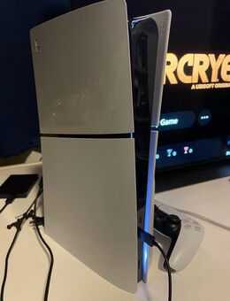 PlayStation 5 Slim (Disk-Version) mit schwarzem Controller – TOP - Hamburg Altstadt