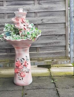 Brunnen aus Steingut mit Wasserspielen und Beleuchtung 91 cm Zimmerspringbrunnen - Stolberg (Rheinland, Kupferstadt)