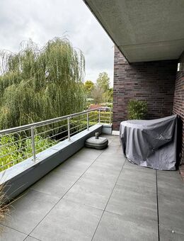 Kapitalanlage: Helle Obergeschosswohnung mit sonnigem Balkon in der Heinrich-Renken-Straße - Oldenburg