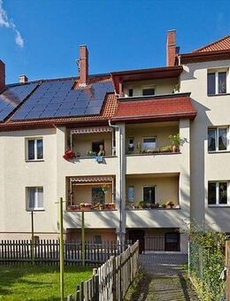 Zwei-Raum-Wohnung mit großem Wohnzimmer und Balkon - Leipzig