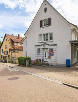 Charmantes Zweifamilienhaus in exklusiver Lage in Waldshut - Waldshut-Tiengen