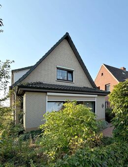Im Herzen von Habenhausen - Einfamilienhaus mit großem Garten, Garage und Dachterrasse - Bremen