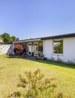 Bremen-Osterholz: Charmanter Bungalow mit Garage, Keller, Garten und durchdachtem Grundriss - Bremen
