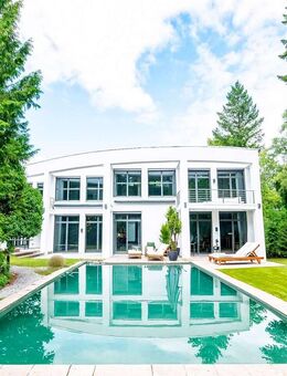 Moderne Villa direkt am Grunewald -Ihr Zuhause in bester Lage mit eigenem Waldzugang - Berlin