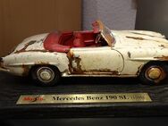 Mercedes 190 SL 1955 Maisto als Scheunenfund bearbeitet 1:18, modellautos, - Bottrop