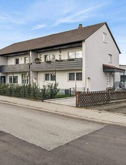 Vielseitiges Wohn- und Gewerbeobjekt mit drei Wohneinheiten, Werkstatt und großem Grundstück - Regenstauf