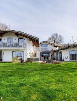 - RESERVIERT - Villa im Chalet Stil mit SPA Bereich und neuerster energetischer Technik in Traumlage - Herrsching (Ammersee)