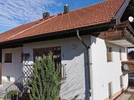 Ferienregion Sonnenwald/Schöfweg: Gr. Mehrgenarationenhaus -3 Wohnungen- in naturnaher Aussichtslage - Schöfweg