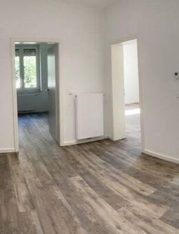 Schön renoviert - Sofort frei + mit EBK ! - Stuttgart