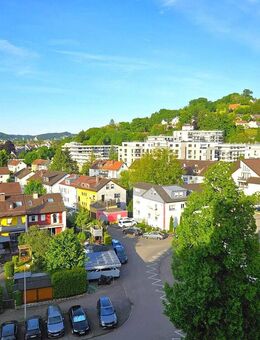 Herzlich willkommen in Ihrem "neuen" Zuhause! 4 1/2-Zimmer-Whg., Balkon im 7.OG, Fahrstuhl, EBK, Panoramablick gratis! - Schwäbisch Gmünd