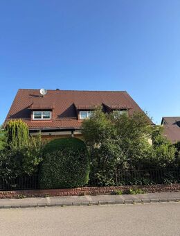 " Familienidylle: Gepflegtes Ein- bis Zweifamilienhaus in ruhiger Lage mit herlichem Garten " - Heideck