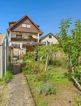 ***3-Familienhaus -teilvermietet- mit großem Grundstück und Entwicklungspotenzial in Brühl*** - Brühl (Baden-Württemberg)