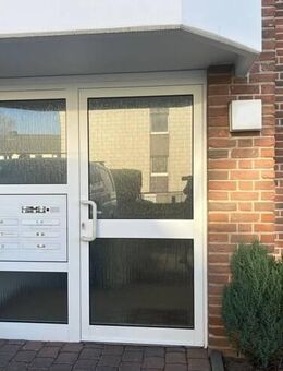 Schöne 3,5 Zimmer-Wohnung -vermietet- mit Balkon und Stellplatz in 47239 Duisburg-Rumeln - Duisburg