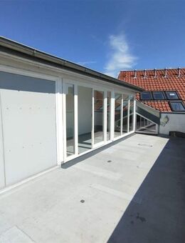 Große 2-Zimmer-Wohnung in der Fußgängerzone von Stendal - Stendal (Hansestadt)