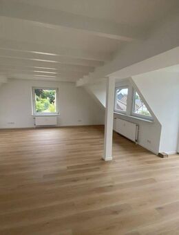 Frisch renovierte lichtdurchflutete Wohnung in Rintelner Ortsteil - Rinteln