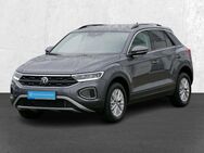 VW T-Roc, 1.0 TSI Life Dig, Jahr 2023 - Lehrte