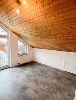 Renovierte 3-Zimmer-Wohnung mit Balkon und TG-Stellplatz - Pforzheim